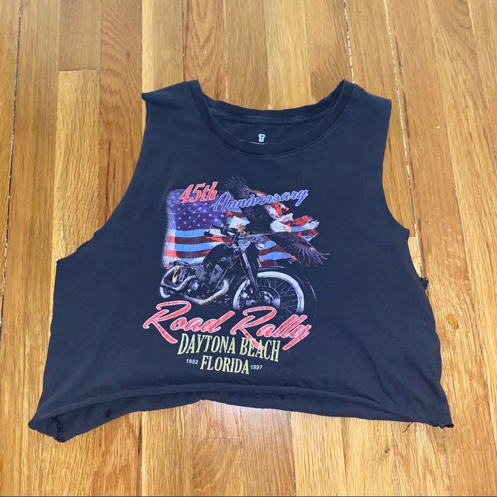 cropped graphic tank